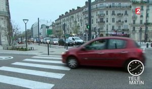 Pollution: Grenoble interdit une voiture sur quatre