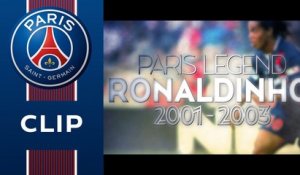 Ronaldinho arrive à Paris