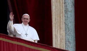 Urbi & Orbi : le pape veut que les armes se taisent dans "la Syrie martyrisée"