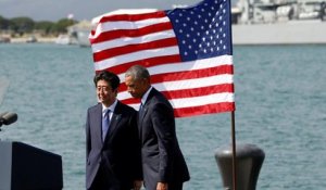 Barack Obama et Shinzo Abe, ensemble au mémorial de Pearl Harbour