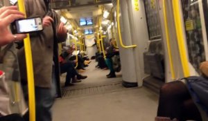 Le danseur du métro de Berlin sous plusieurs genres musicaux