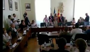 Election du maire et des adjoints de la municipalité Front national au Pontet.avi