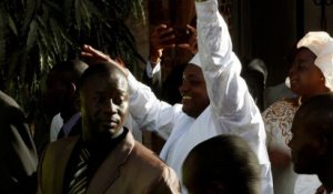 Les troupes sénégalaises entrent en Gambie pour chasser le président
