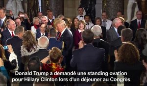 Donald Trump a demandé une standing ovation pour Hillary Clinton