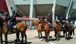 Pour la premiere fois, la police engage une brigade equestre au stade Marcel- Picot...