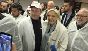 Marine Le Pen fustige "l'ouverture totale" que voudrait Macron