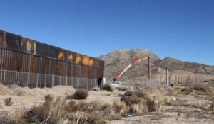 Mur frontalier: les Mexicains condamnent le projet de Trump