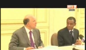 Signature de l'annulation de la dette entre la Côte d'Ivoire et la France