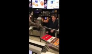 Grosse bagarre générale dans un McDonald’s en Angleterre