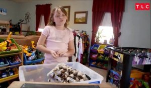 Cette fillette de 9 ans un peu flippante collectionne des centaines de cafards !