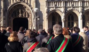 Attentats à Bruxelles : le personnel des services publics de la ville rend hommage aux victimes