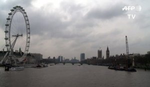 Attentat de Londres: les drapeaux de Westminster en berne