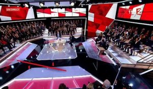 François Fillon dément avoir été conseillé par SMS durant le débat télévisé sur TF1 lundi soir