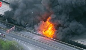 États-Unis: un violent incendie provoque l'effondrement d'un pont