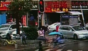 Chine : il vole un portable et fini sa course...dans un commissariat