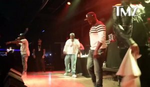 50 Cent frappe une spectatrice en plein concert