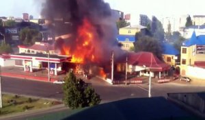 Explosion d'une station essence en Russie en 2 secondes !