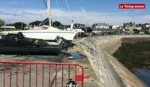 Saint-Malo. Les bateaux brûlés sortis de l’eau