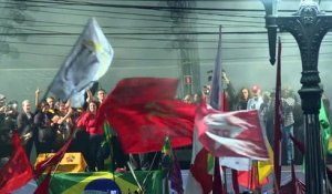 Brésil : Lula se dit victime d'une "mascarade" judiciaire