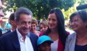 Bain de foule pour Sarkozy à Troyes