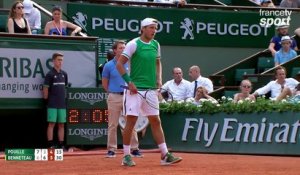 Roland-Garros 2017 : Benneteau s’arrache et s’offre deux balles de set face à Pouille (7-6, 3-6, 4-5)