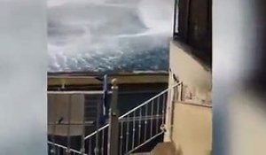 Un touriste britannique a filmé un énorme tourbillon qui s'est formé devant son hôtel à Corfou