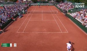 Roland-Garros 2017 : Pablo Cuevas régale les spectateurs d’un splendide passing (6-3, 1-1)