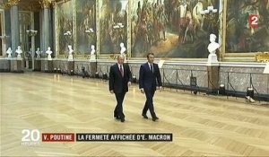 Devant Vladimir Poutine, Emmanuel Macron critique les chaînes proches du Kremin Russia Today et Sputnik