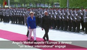 Merkel appelle l'Europe à devenir un "acteur international"