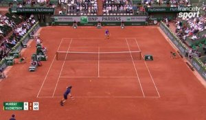 Roland-Garros 2017 : Tout en finesse Andy Murray remporte un superbe point (6-4, 2-1)