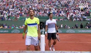 Roland-Garros 2017 : Une victoire facile et une nouvelle danse pour Djokovic ! (1-6, 4-6, 3-6)