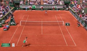 Roland-Garros 2017 : Mladenovic expéditive dans le premier set ! (1-6)