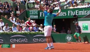 Roland-Garros 2017 : Gaël Monfils est en feu et prend le service de Wawrinka (2-3)