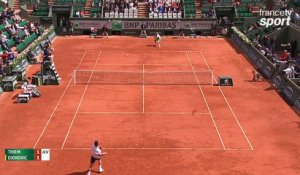 Roland-Garros 2017 : Un point marathon et Djokovic offre le break à Thiem ! (2-1)
