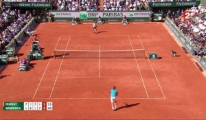 Roland-Garros 2017 : Wawrinka survole le cinquième set et claque une balle de match folle (7-6, 3-6, 7-5, 6-7, 1-6)