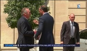 Assistants parlementaires du MoDem: Bayrou soutenu par le gouvernement
