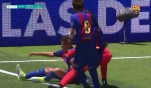 Un joueur du Barça-U12 marque un but phénoménal dès le coup d'envoi