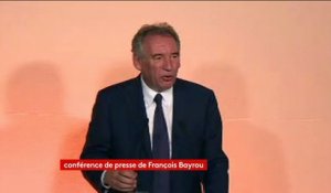 François Bayrou : "La France a été à d’autres époques, hélas, le pays des lettres anonymes"