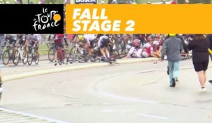 Chute dans le peloton / Crash at the front - Étape 2 / Stage 2 - Tour de France 2017