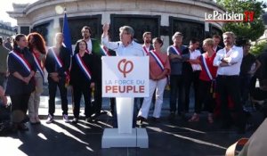 Place de la République, Mélenchon s'en prend au «monarque» Macron