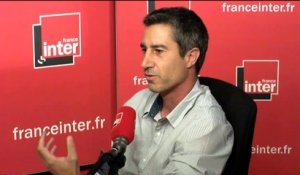 François Ruffin : "Moi on m'a confié une écharpe, qui a un rôle aussi en dehors de l'Assemblée Nationale."