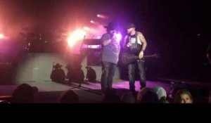 Colt Ford and Brantley Gilbert - Dirt Road Anthem (Live)