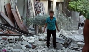 Syrie: 8 civils tués par un raid aérien sur une ville rebelle