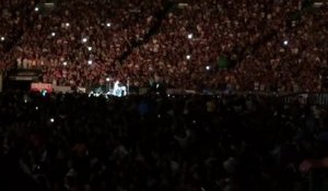 Coldplay chante "Crawling" de Linkin Park en hommage à Chester Bennington