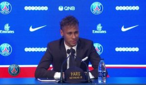 Foot - L1 - PSG : Neymar remercie Javier Pastore