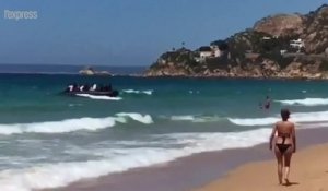Un bateau de migrants débarque sur une plage espagnole