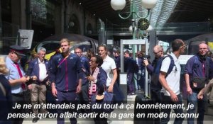 Athlétisme: les médaillés français fêtés par des fans à Paris