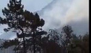 Le feu de forêt à la frontière italienne toujours en cours