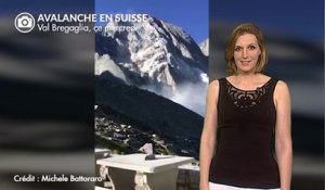 Avalanche et coulée de roches filmées en Suisse