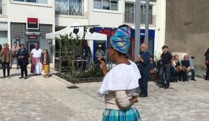 L'hymne de l'île Saint-Martin chanté en anglais par Les Flamboyants d'Ancenis.